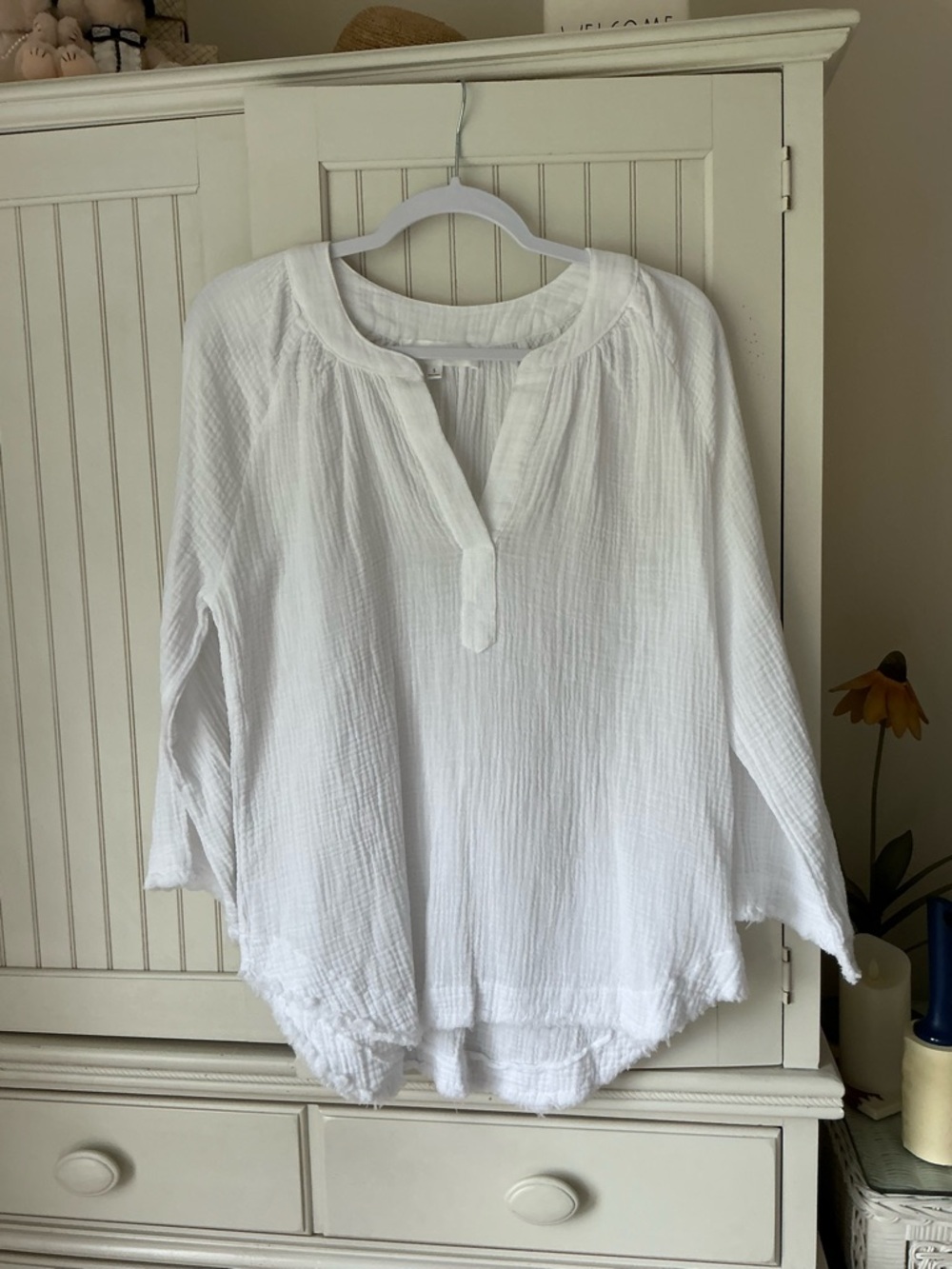 Beautiful NWOT White Gauze Tunic Top 🩱  🏖️